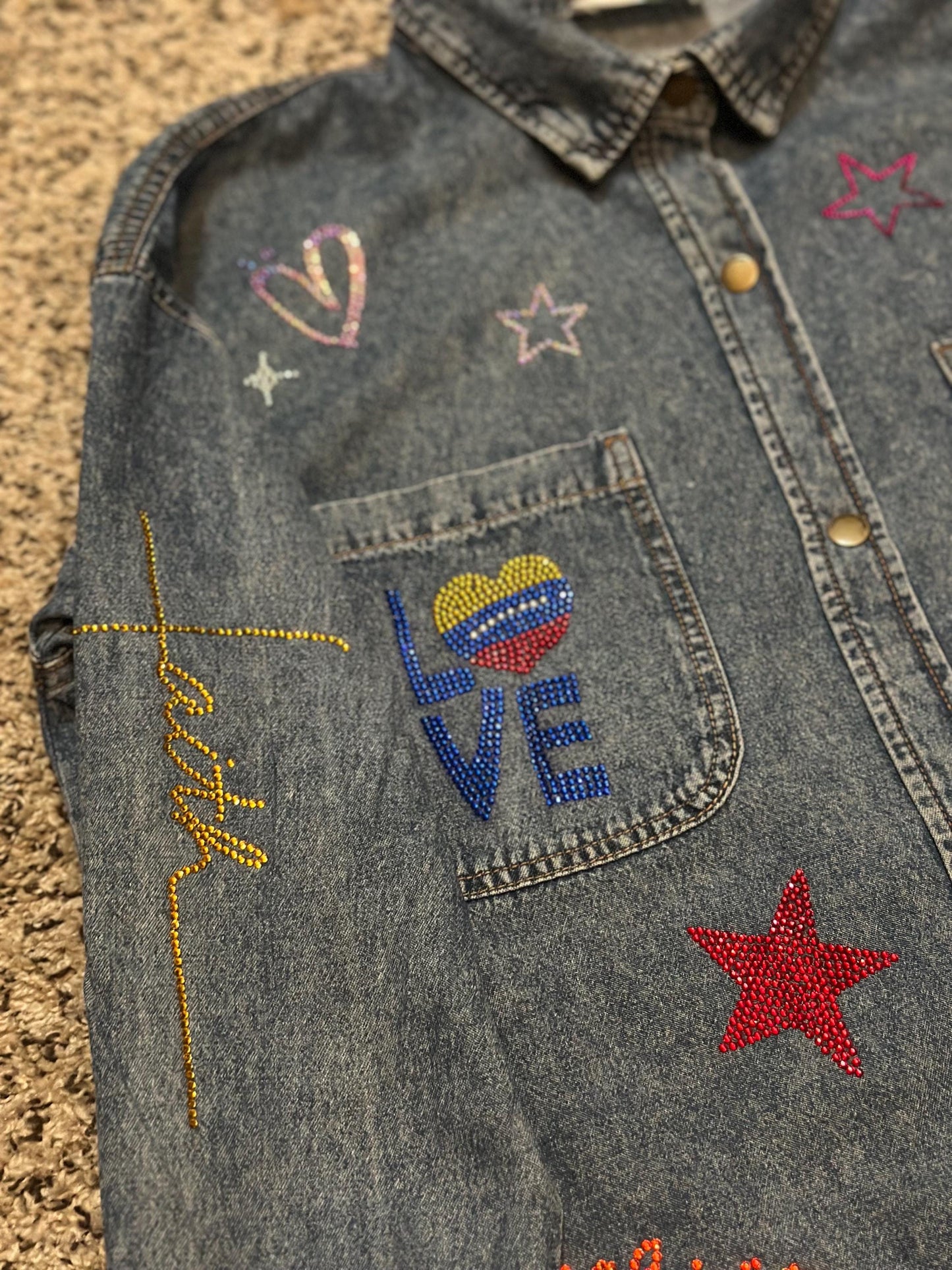 Camisa jean con frases personalizadas que te identifican, camisa jean personalizada, frases personalizadas, denim personalizado