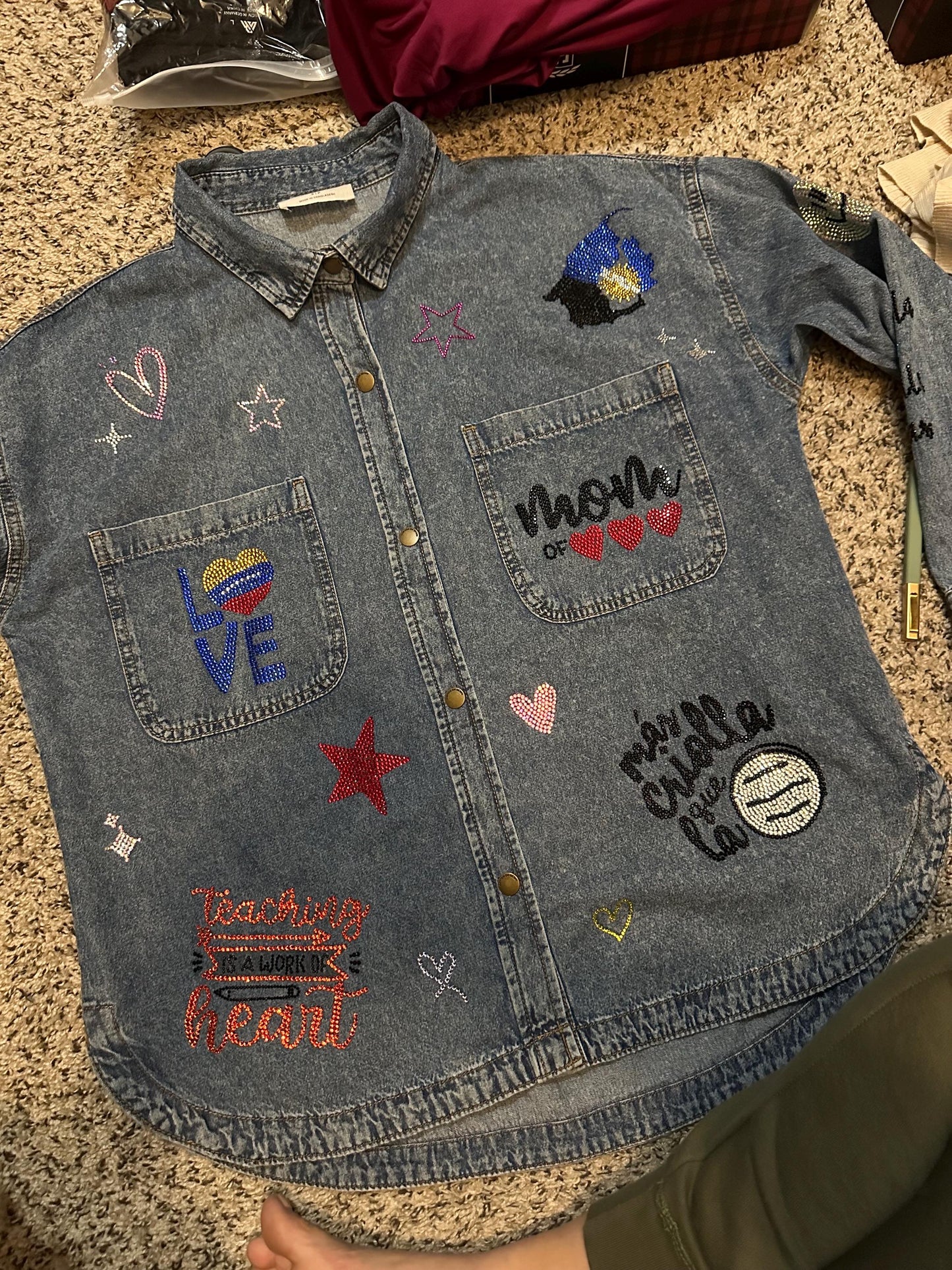 Camisa jean con frases personalizadas que te identifican, camisa jean personalizada, frases personalizadas, denim personalizado