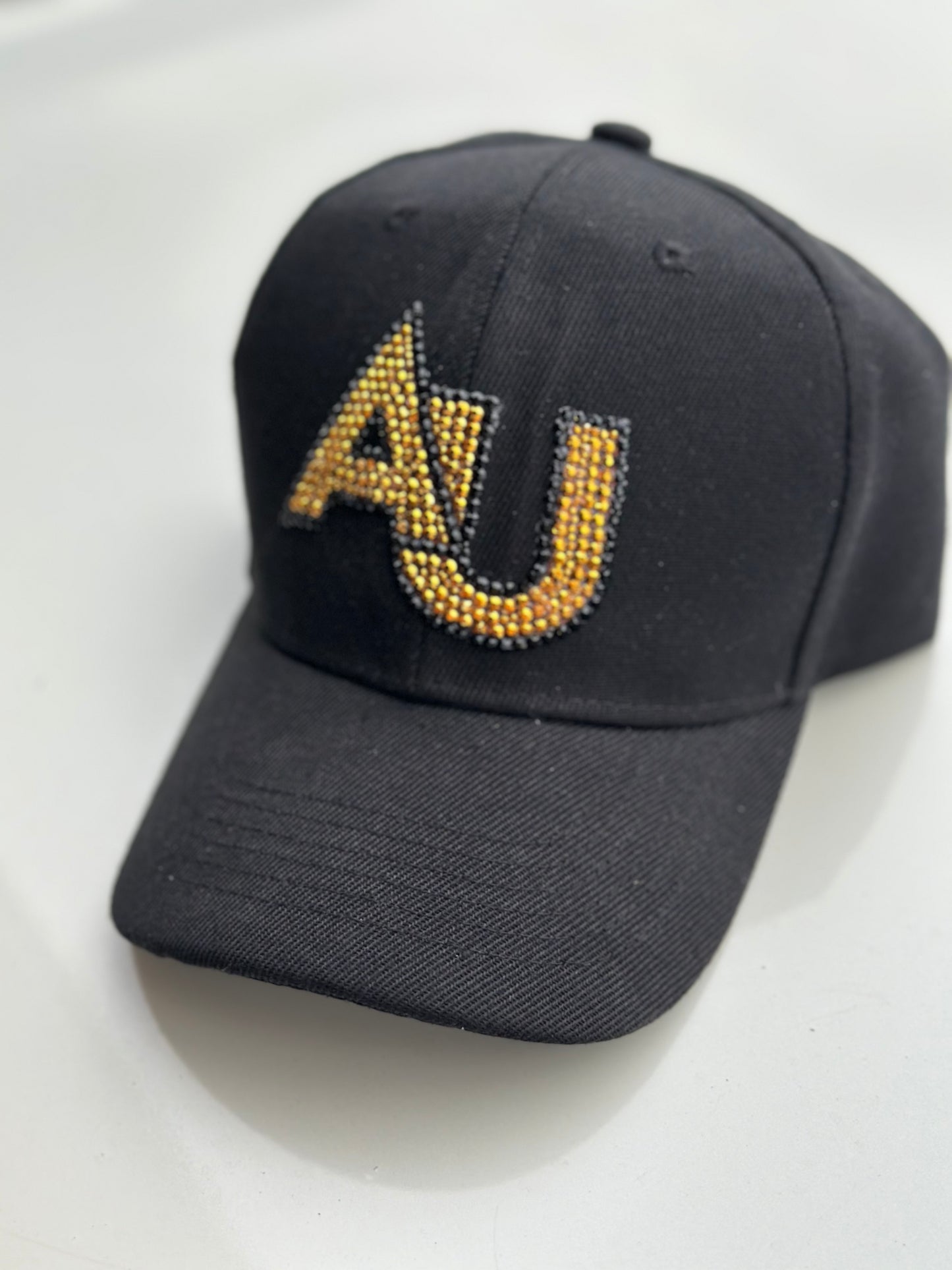 Gorra de béisbol con cristales de imitación, Adelphi University, equipo de béisbol, cristales de imitación, gorra de béisbol, AU