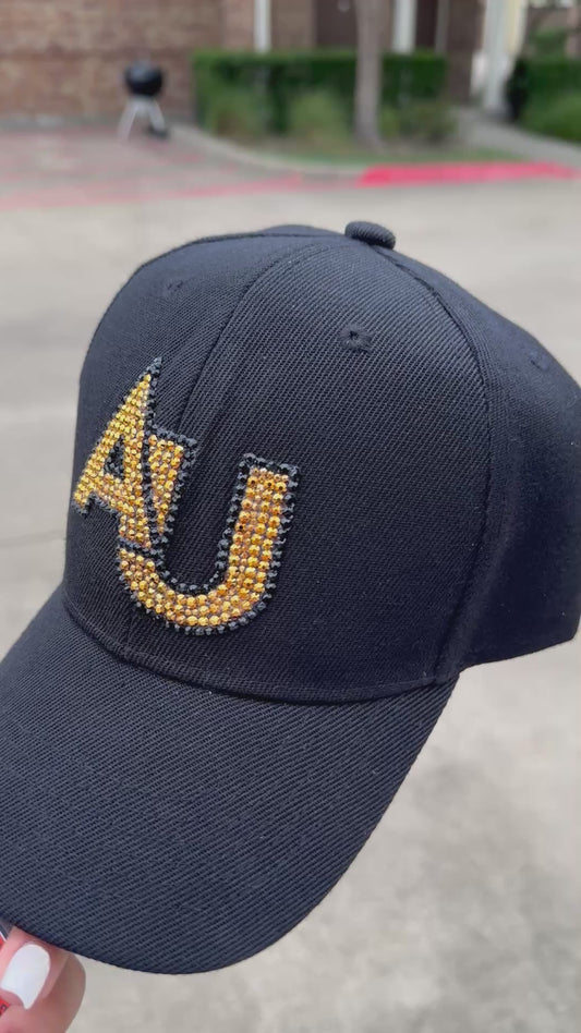 Gorra de béisbol con cristales de imitación, Adelphi University, equipo de béisbol, cristales de imitación, gorra de béisbol, AU